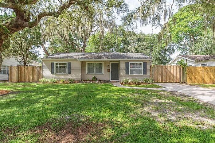 1st image of 813 W Lowry Ln