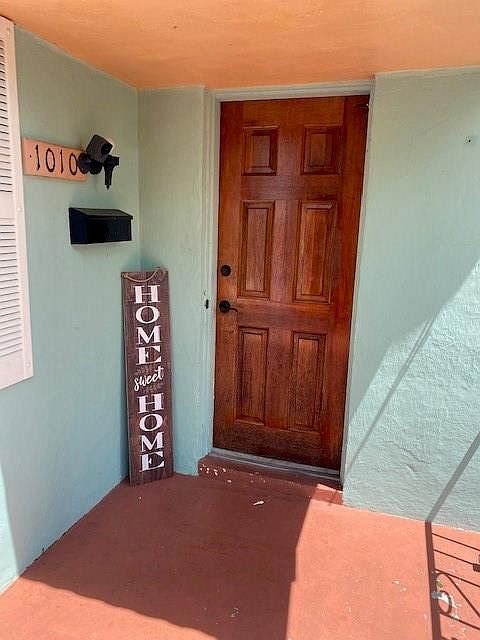 1st image of 1010 N 17th