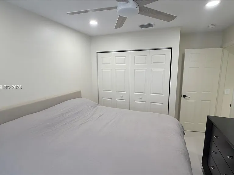 692 Maplewood Ct — Photo 8