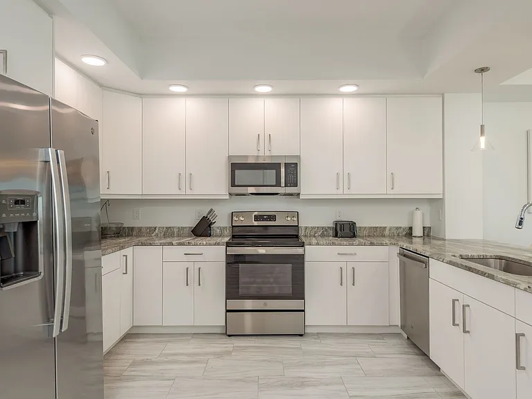 415 Island Way #402 — Photo 18