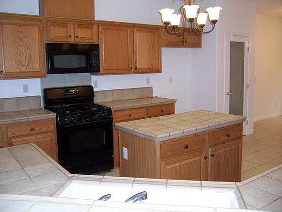 5th image of 9616 Milan Dr