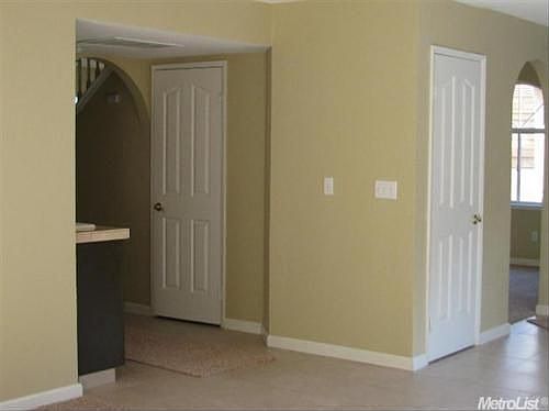 5th image of 290 Grapewood Ct
