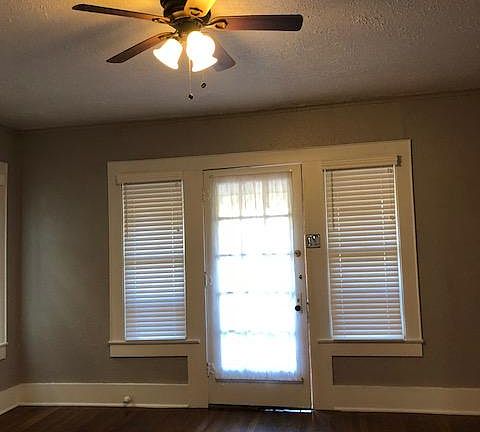3rd image of 214 Funston Pl APT 2