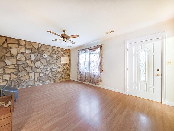 4th image of 1515 Fruitland Dr #13