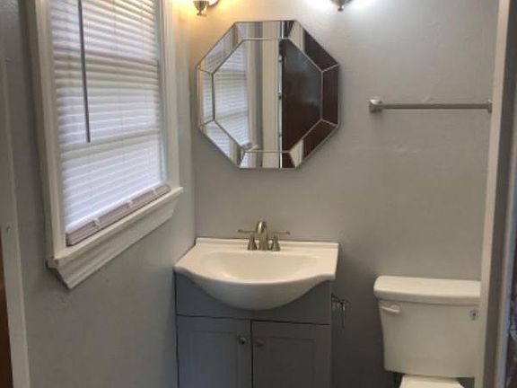 2nd image of 3421 Bellaire Ave