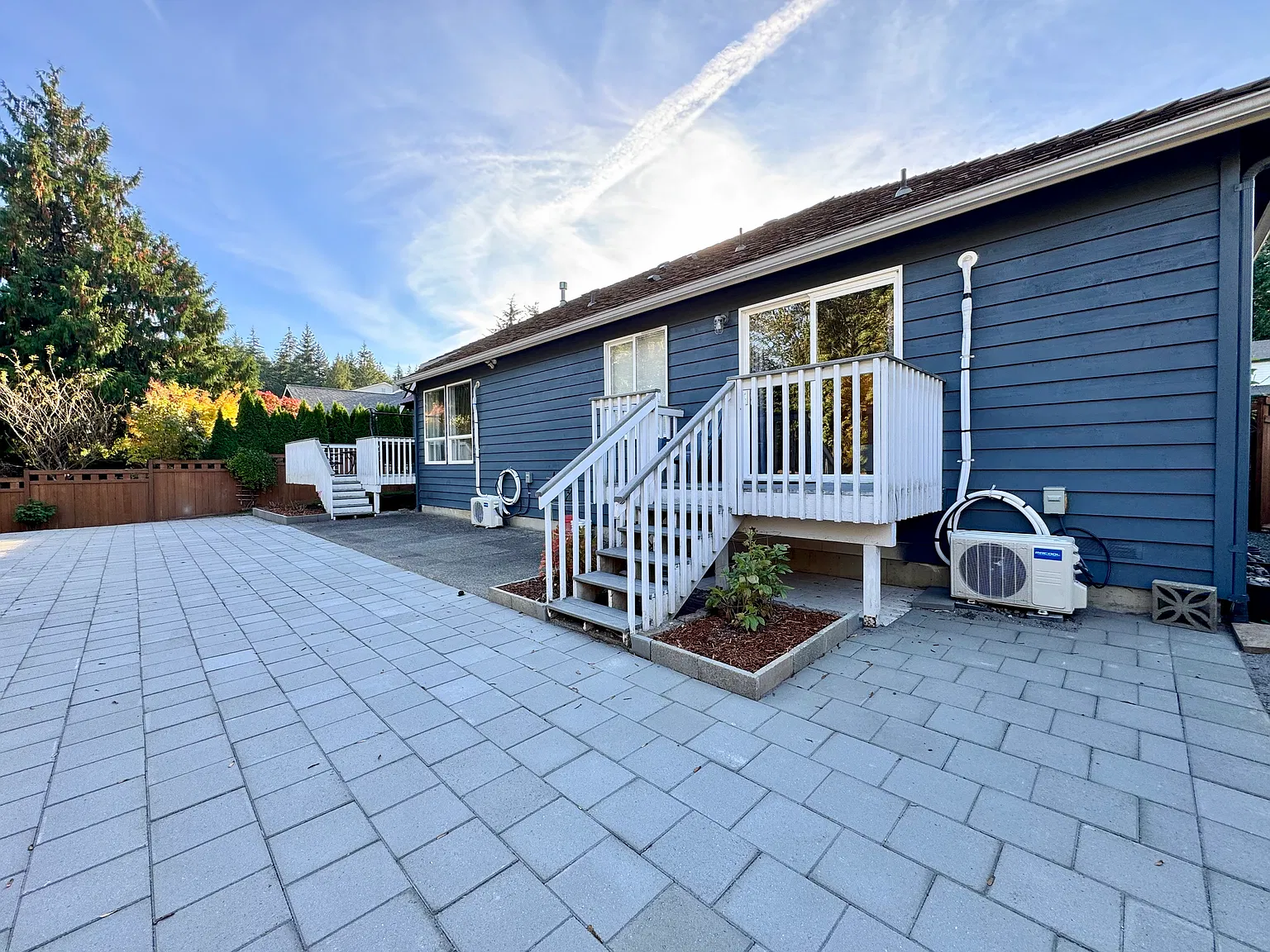 4 bed, 2046 sqft, $3,500 — Photo 3