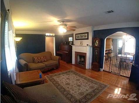 4th image of 2225 N 10th Ave