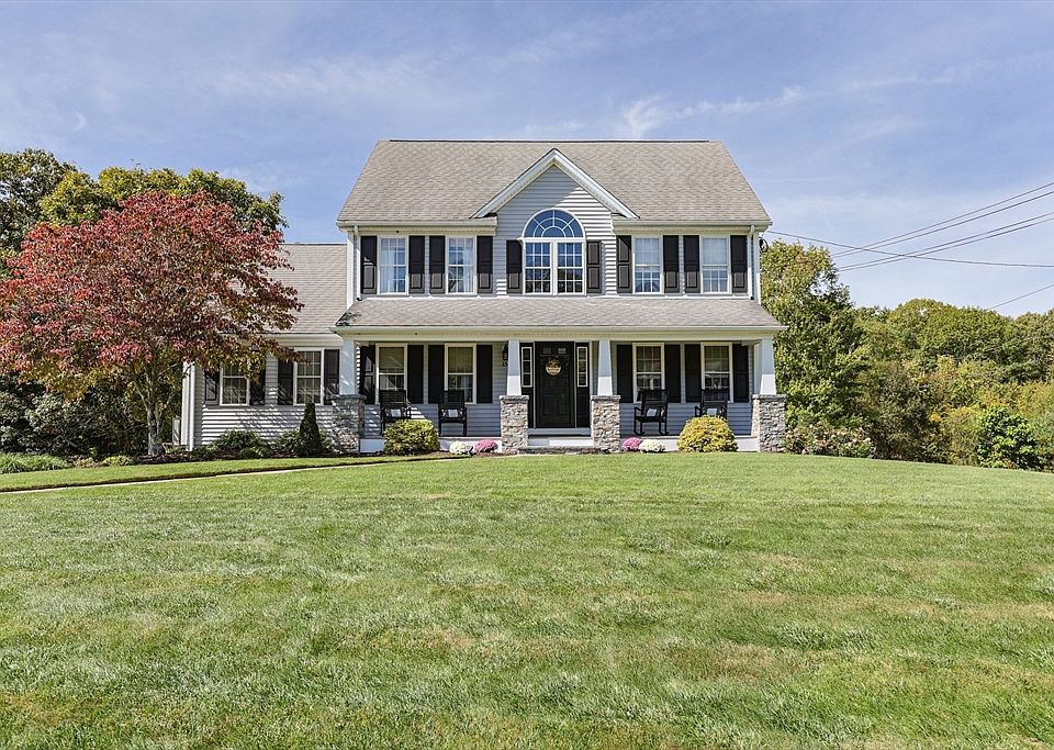 1st image of 35 Christopher Dr