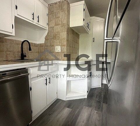 5th image of 2154 NE 168th St APT 2154