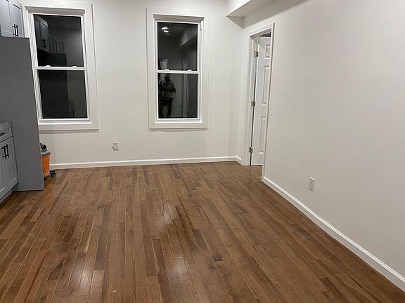3rd image of 37 Logan Ave #1