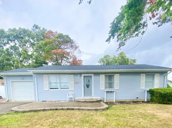 905 W Panama Ct, Forked River, NJ 08731