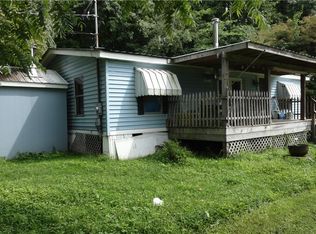 225 W Penn Ln, Chester, WV 26034