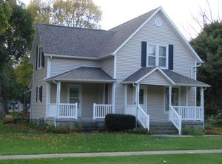 308 E Market St, Tampico, IL 61283
