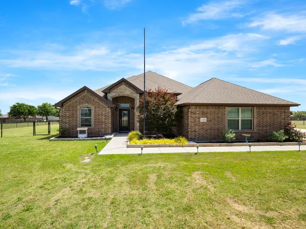 118 High Ridge Ct, Decatur, TX 76234