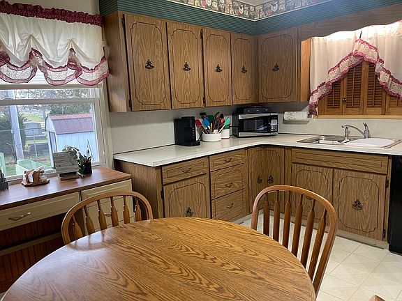 5th image of 2224 Schuyler Dr