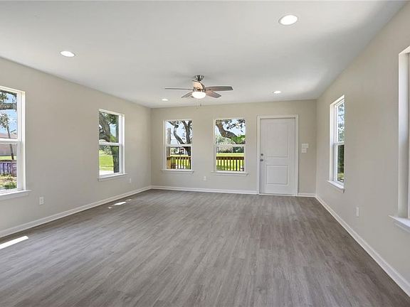 4th image of 2227 Andry St