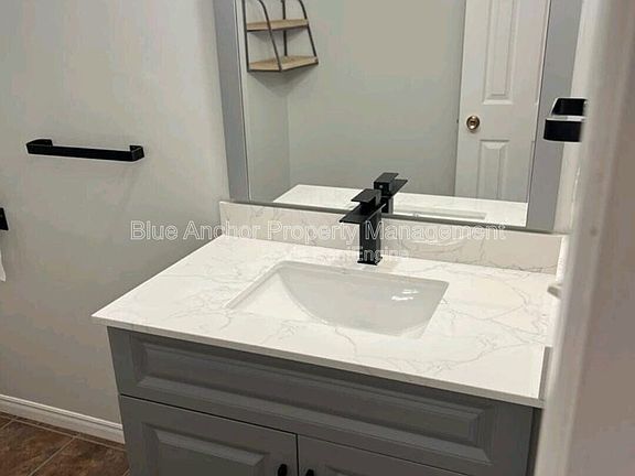 4th image of 24 Loraine Ave #B