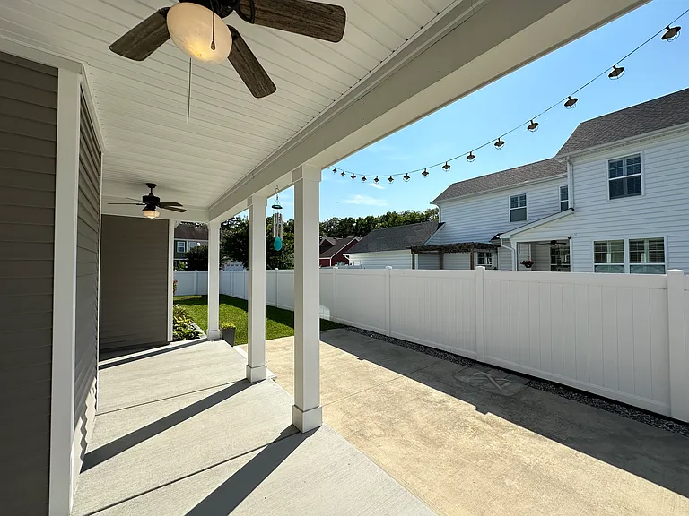 2212 Martlet Ln — Photo 40