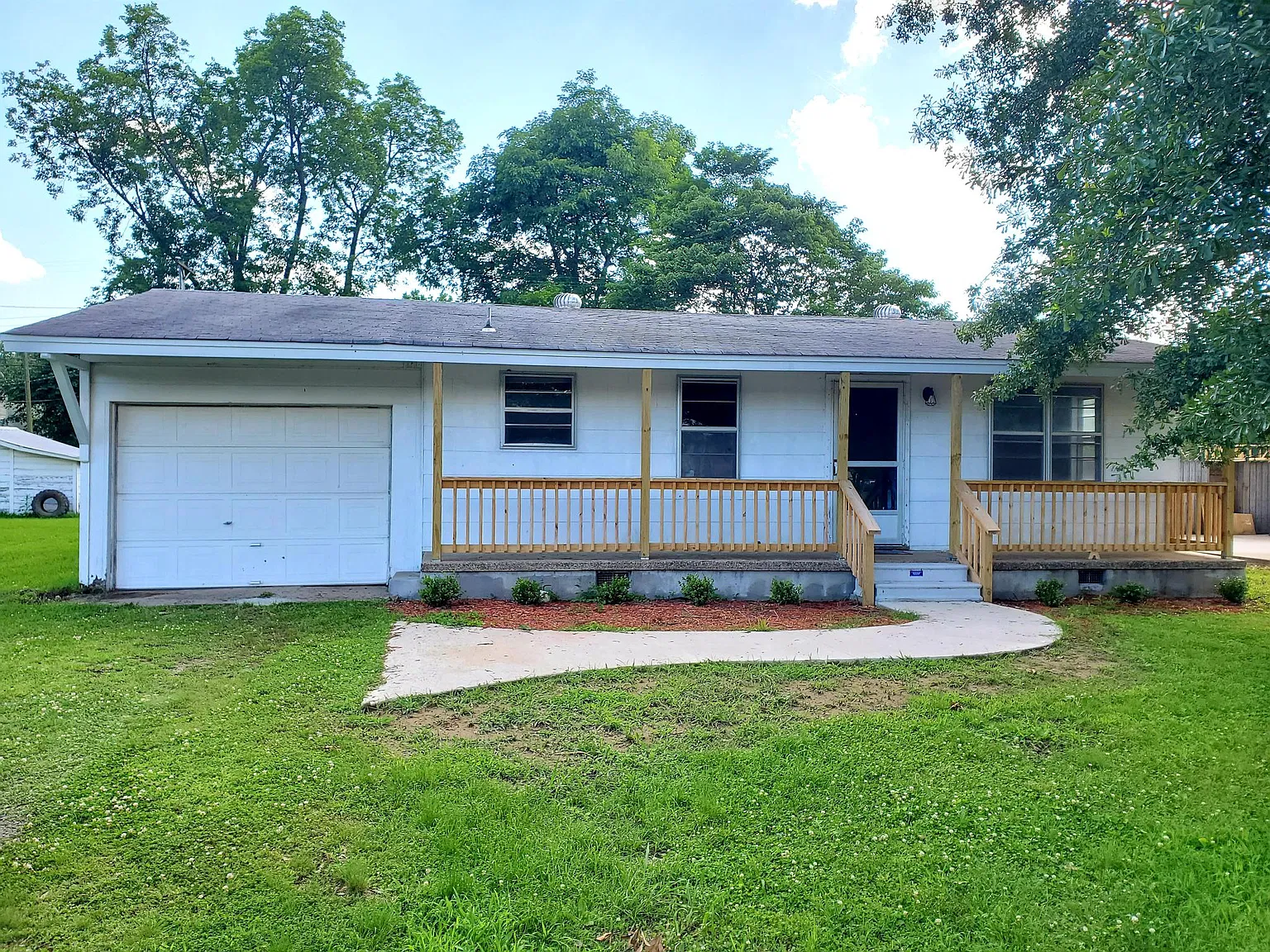 210 E Wilbur D Mills Ave — Photo 1