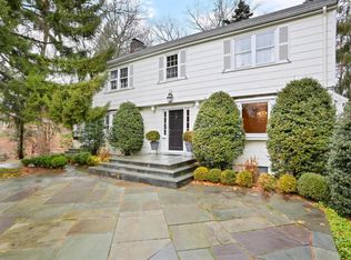 65 Nursery Rd, New Canaan, CT 06840