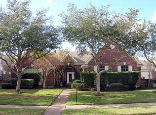 1212 Eagle Lakes Dr, Friendswood, TX 77546