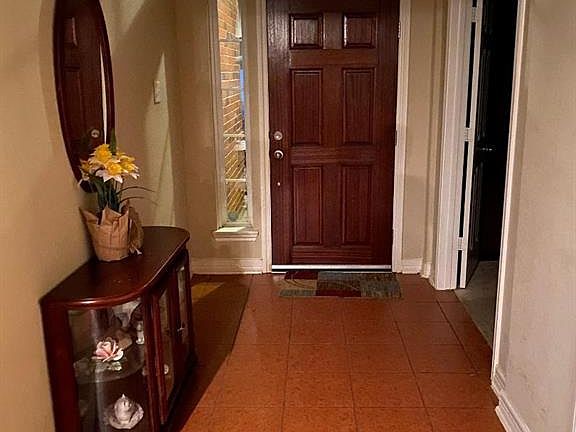 4th image of 9003 Creeks Gate Ct