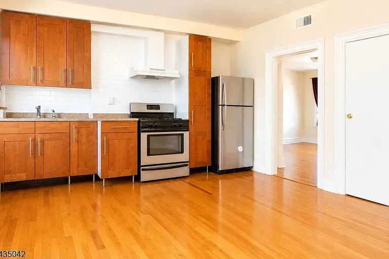 108 Bruen St #2 — Photo 3