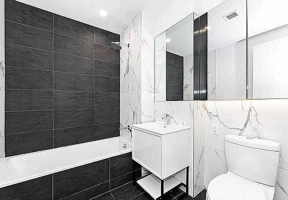 4th image of 557 4th Ave #905