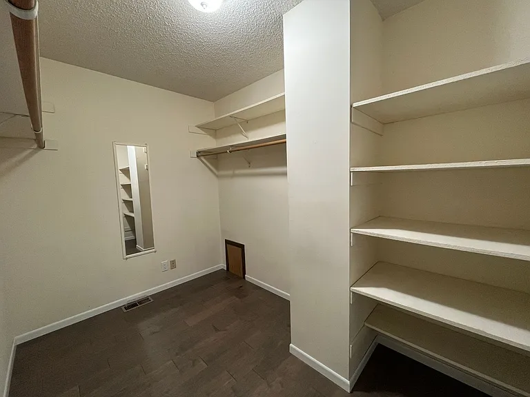 2257 Oregon Ct — Photo 9