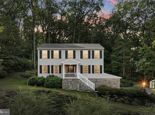 590 Woodside Rd, York, PA 17406