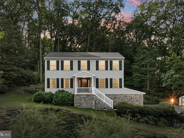 590 Woodside Rd, York, PA 17406