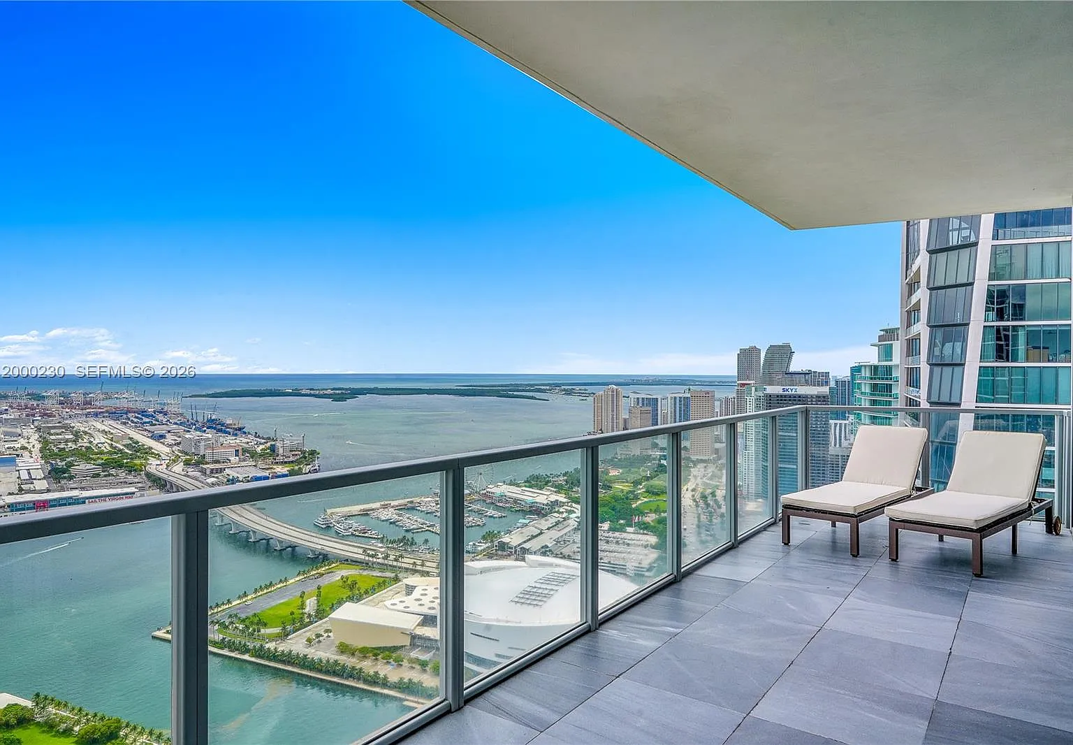 Marquis Condo — Photo 1