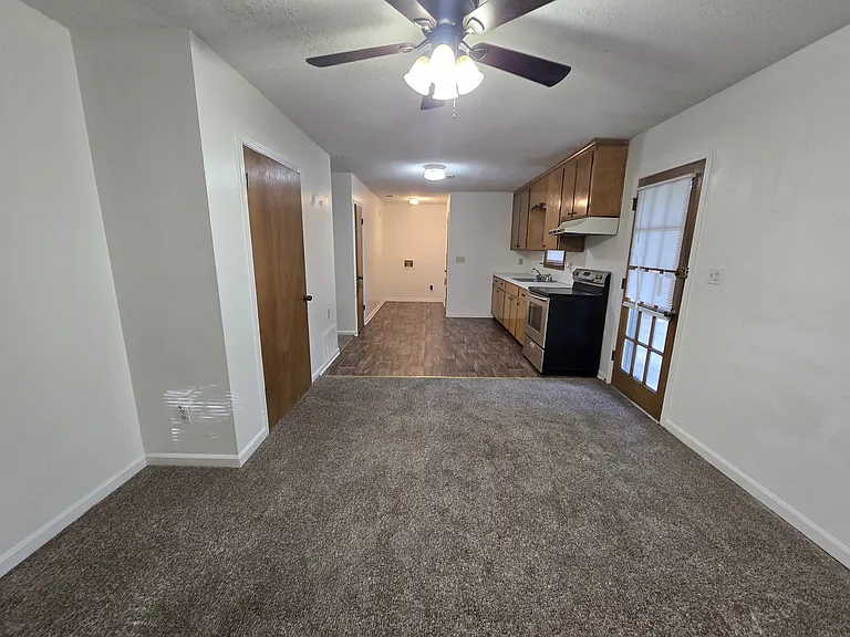 111 Easthaven Rd — Photo 13