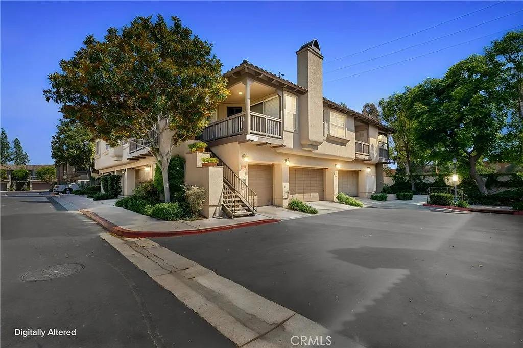 2 bed, 1095 sqft, $3,400 — Photo 1