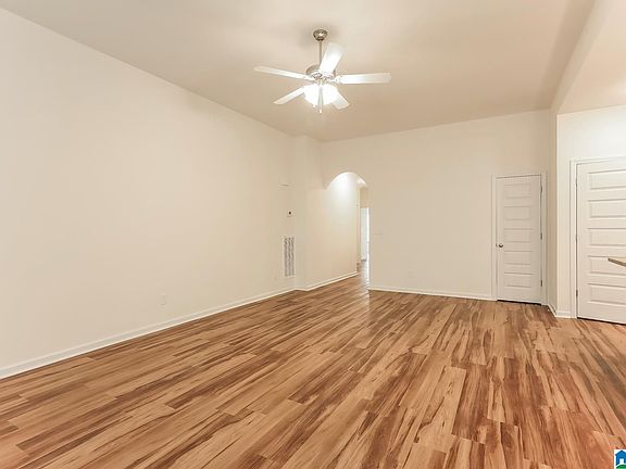 4th image of 6987 Brightwell Ln