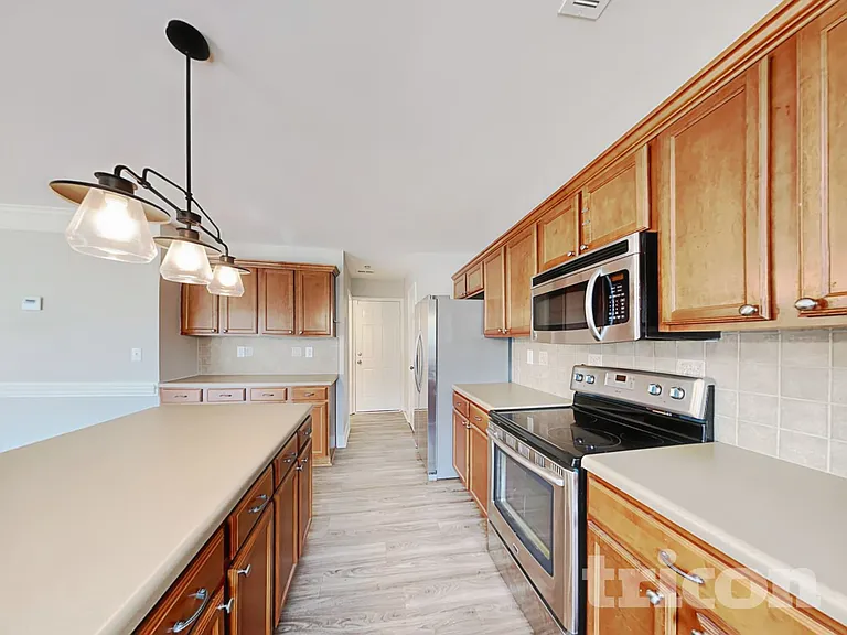 4355 Stone Mountain Dr — Photo 4