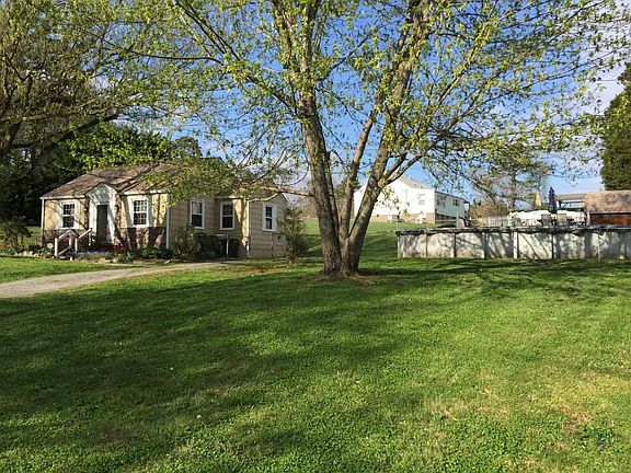2nd image of 5316 Shamrock Dr