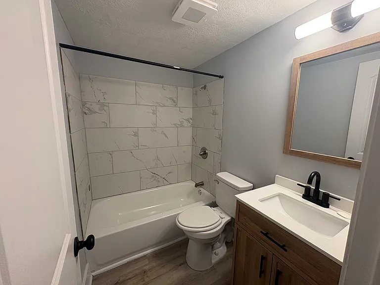 241 Cherokee St SE — Photo 9