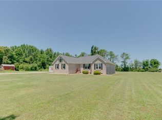 141 Etheridge Ln, Knotts Island, NC 27950