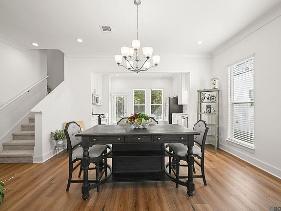 3rd image of 7621 Trail Bend Ave