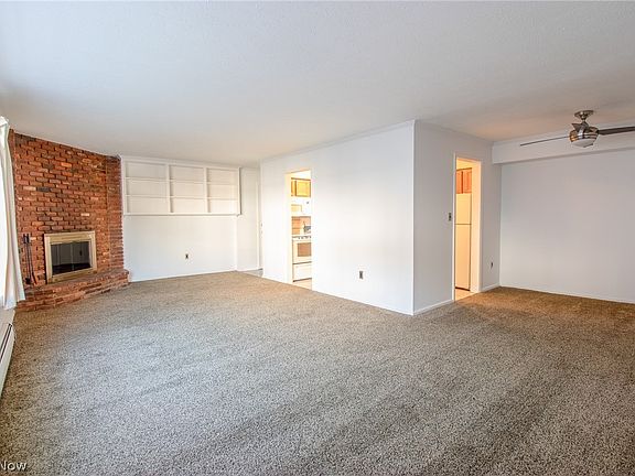 3rd image of 3 Meadowlawn Dr Unit 20