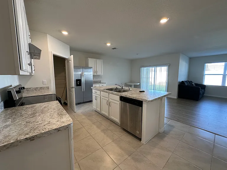 939 Sun Burst Rd — Photo 4