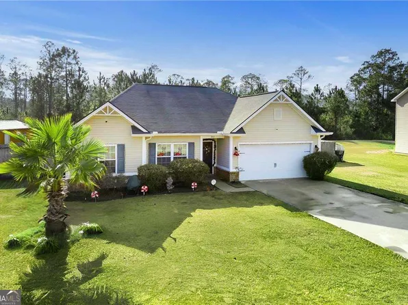 351 Owens St NE, Ludowici, GA 31316