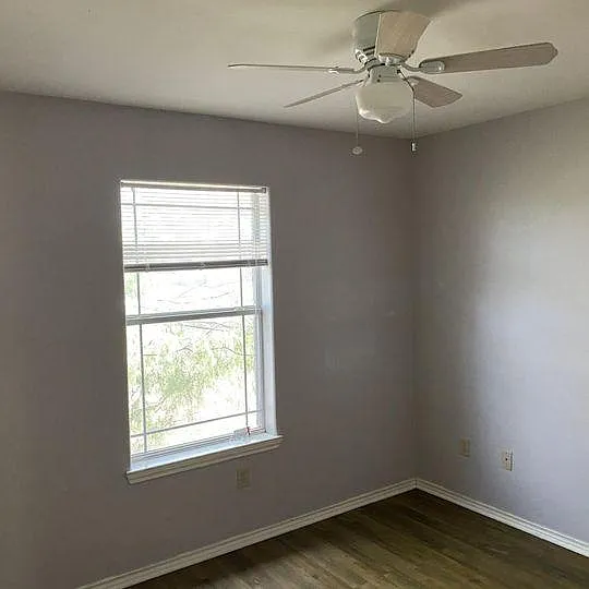 Building Photo - 403 S 48th St