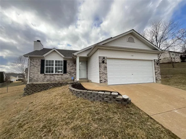 104 Camino Real Cir, Herculaneum, MO 63048
