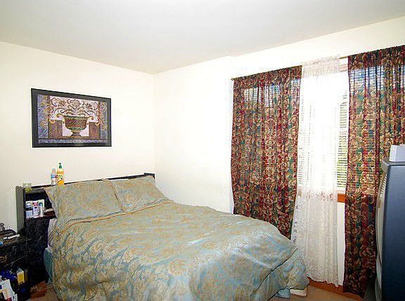 Top floor master bedroom.