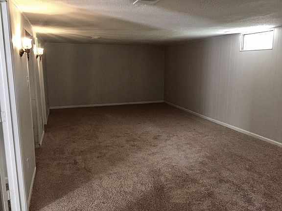 3rd image of 2922 Newton Ave SE