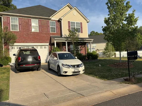5063 Ashley Place Dr, Bessemer City, NC 28016