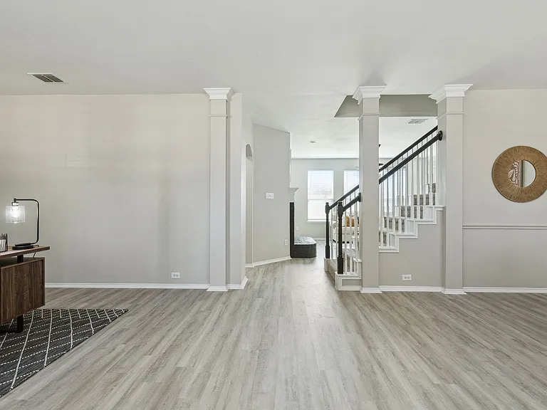 1205 Stone Ln — Photo 7