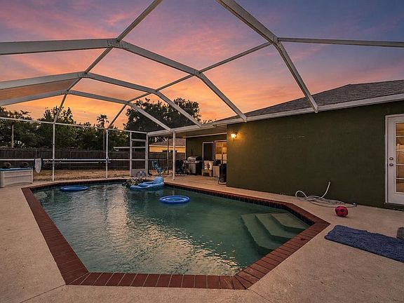 2nd image of 4638 Tucson Ct